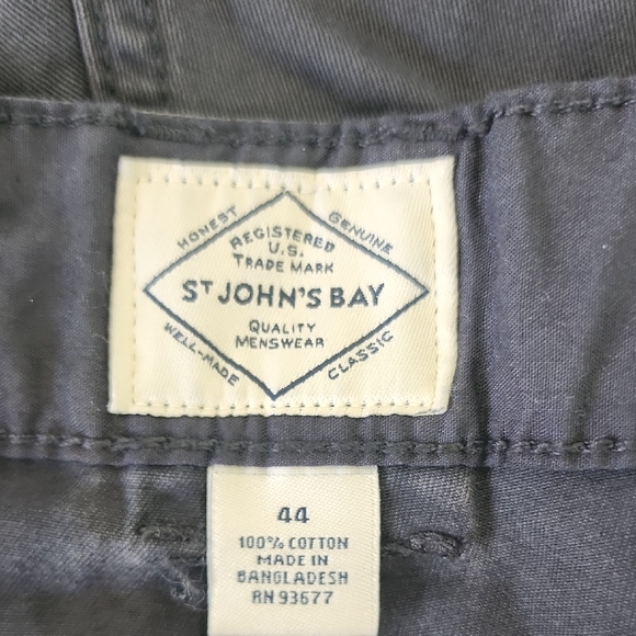 St John's Bay Dark Charcoal Cargo Hiking Shorts with Pockets Size 44 NEW - Picture 7 of 9